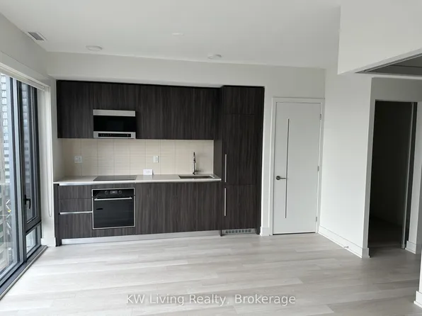 8 Cumberland St #1707, Toronto, ON M4W 1J5