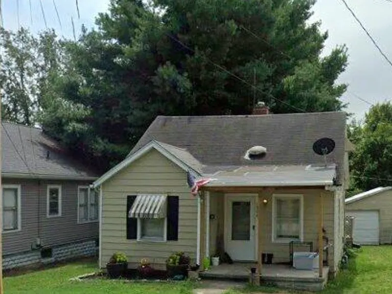 1008 W Lexington Ave — Photo 14