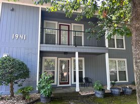 1941 Sardonyx Rd, Fayetteville, NC