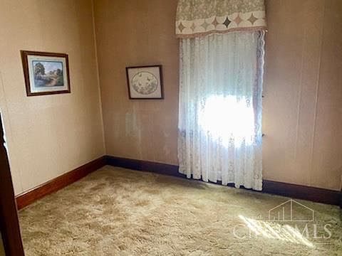 4th image of 1063 Westview Ave