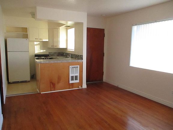 2nd image of 1100 1/2 N 7th Ave