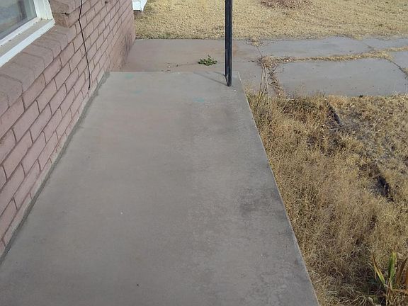 2nd image of 370 S Bowie Ave