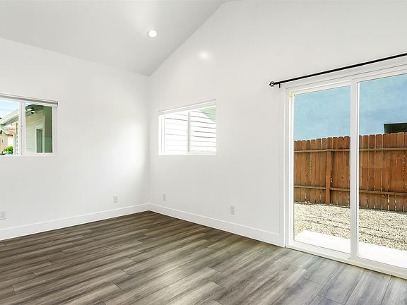 5th image of 16947 S Dalton Ave #B