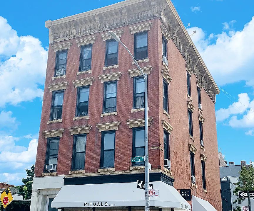 1st image of 143 Berry St #Mx