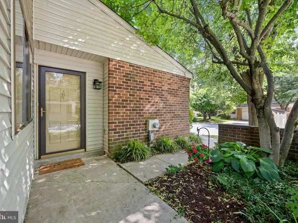 101 Curtis Ct, Chesterbrook, PA 19087