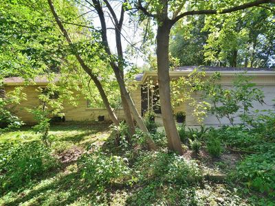 10201 Brookside DRIVE, Hales Corners, WI, 53130