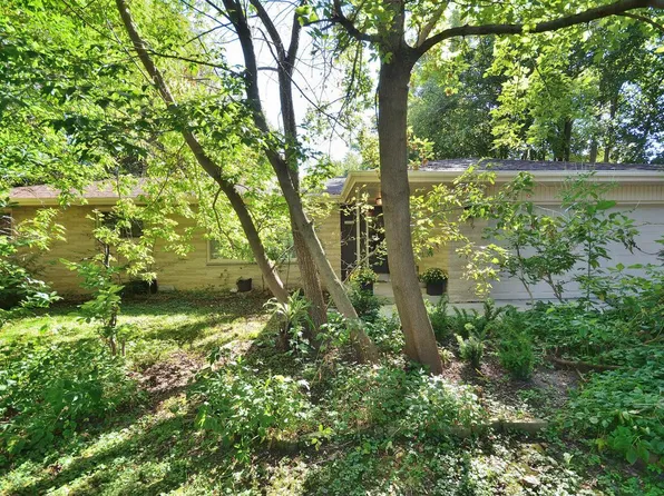 10201 Brookside DRIVE, Hales Corners, WI 53130