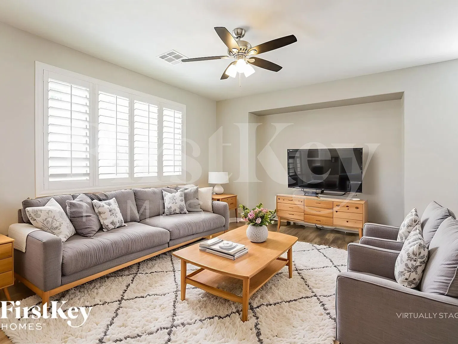 3 bed, 2.5 bath, 1970 sqft, $2,825 — Photo 2