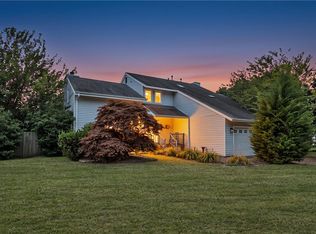 206 Woodburn Dr, Hampton, VA 23664