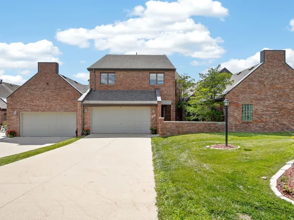 664 58th St #3, West Des Moines, IA 50266