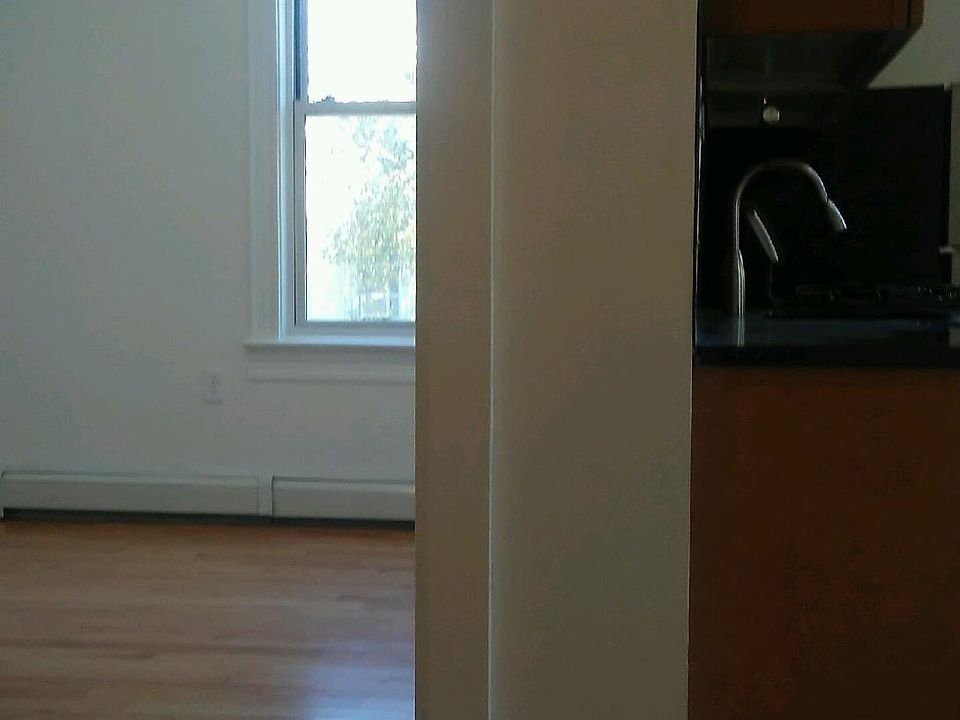 1st image of 7611 Myrtle Ave #1