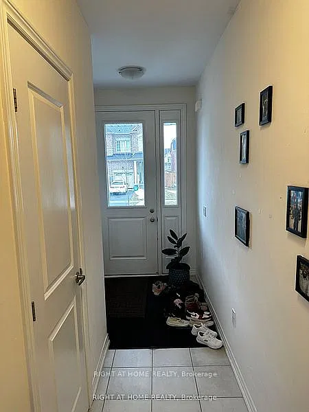 4 bed, $3,200 — Photo 2