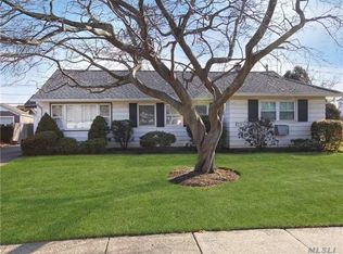 139 Fairview Ave, East Meadow, NY 11554
