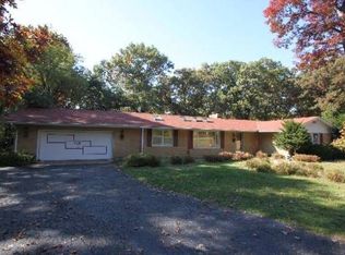 715 Council Hill Rd, Dundee, IL 60118