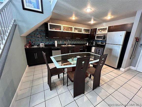 3rd image of 86 Wrenwood Cir #3B