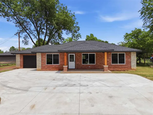 1905 E Hartford, Ponca City, OK 74604
