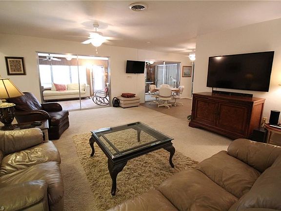 Living Room toward Florida Room