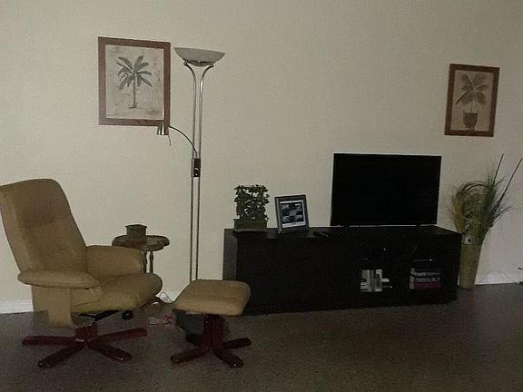 2nd image of 417 Sunset Dr #1