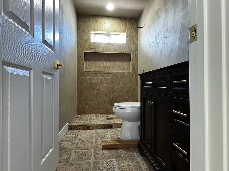 4920 Rockford Dr — Photo 8