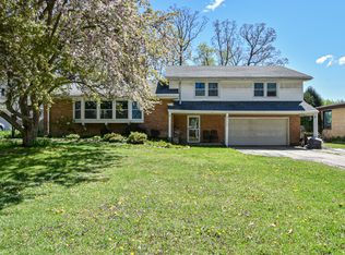 4464 N 110th St, Wauwatosa, WI 53225