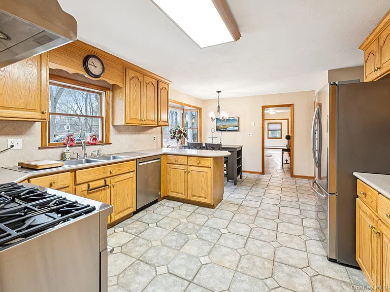 5 Linda Ct — Photo 16