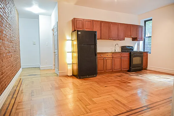 Rented by Lang Realty LLC | media 19