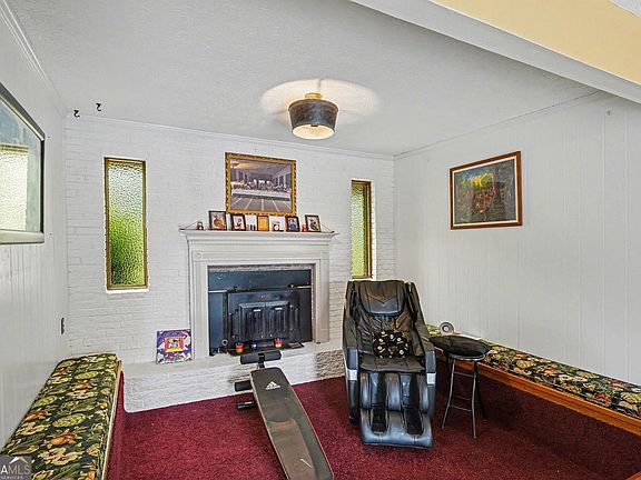 5th image of 722 Mundys Mill Rd