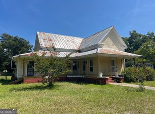 295 S Lewis St, Metter, GA 30439