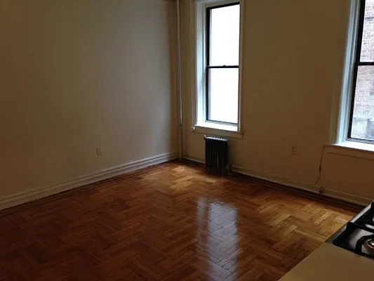 Rented by Quintess Real Estate LLC | media 2