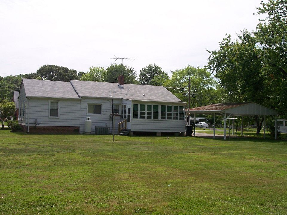 2nd image of 15913 Dusty Ln