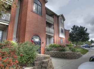 6801 S 108th Ct APT 507, Omaha, NE 68137