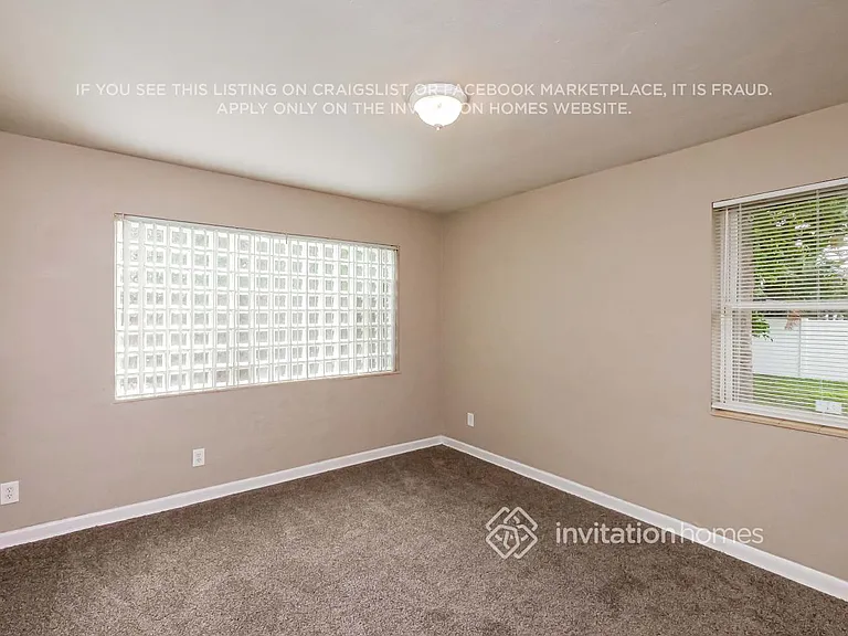940 SE 5th St — Photo 9
