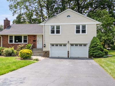8 Elm Hill Drive, Pt Chester, NY, 10573