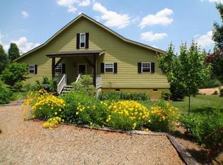 83 N Deer Run Trl, Franklin, NC 28734