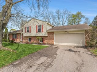 19315 Strawberry Hill Rd, South Bend, IN 46614