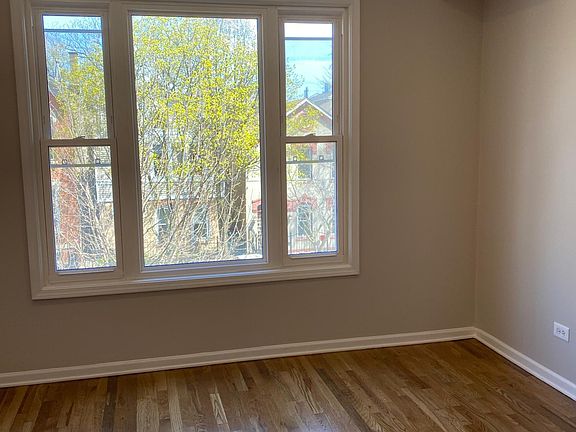 5th image of 932 N Honore St APT 1