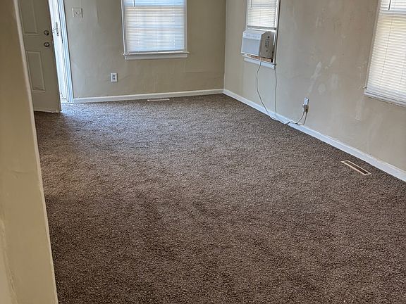 3rd image of 5437 E 27th St