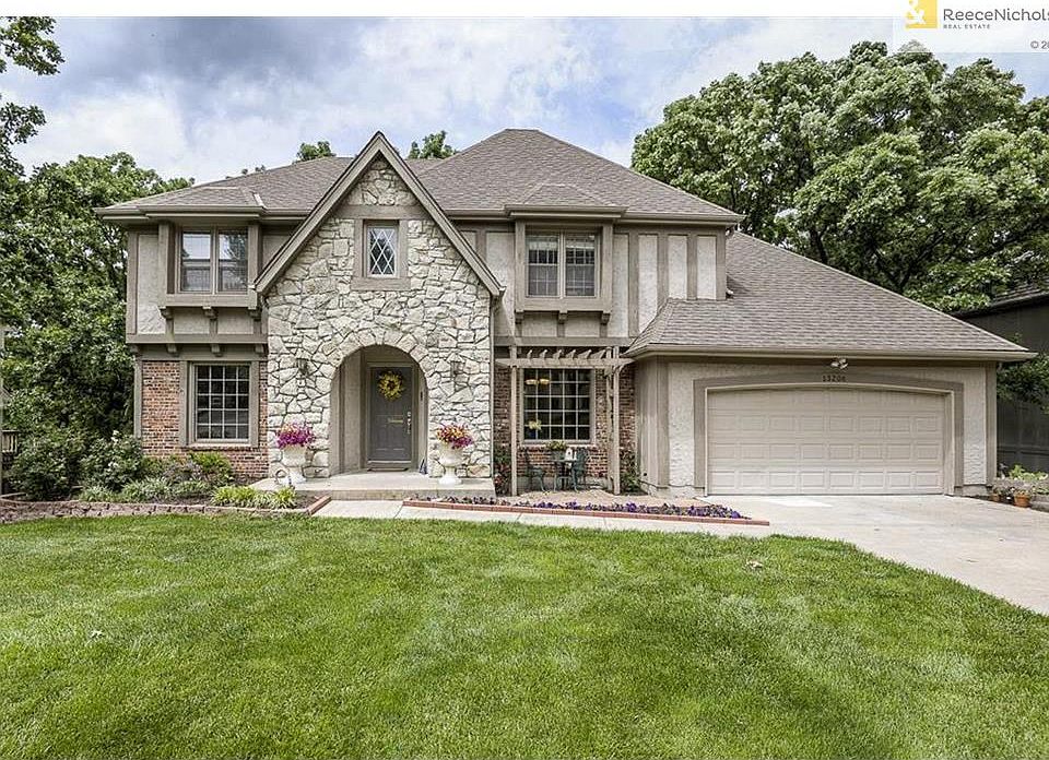 Welcome home to this wonderfully maintained and updated 4+ home!