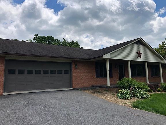 3rd image of 2293 Riner Rd