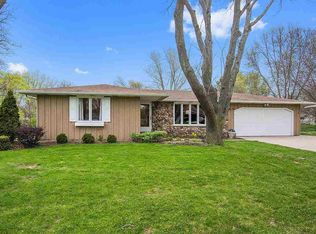 2579 Mary Jo Dr, Green Bay, WI 54311