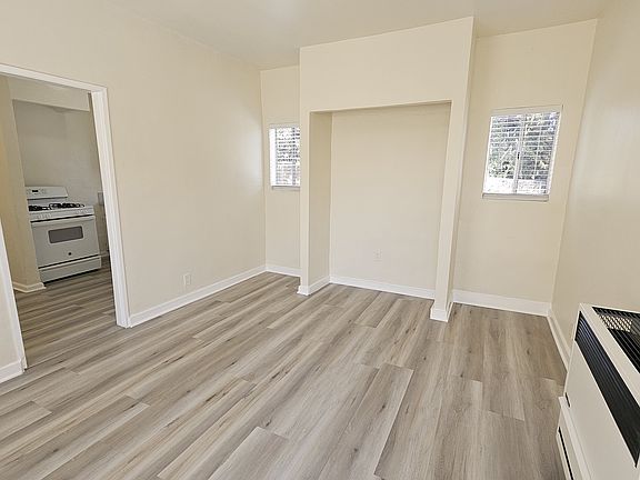 2nd image of 342 1/2 Douglas St #342-1/2