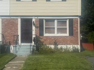 5812 Shoshone Dr, Oxon Hill, MD 20745