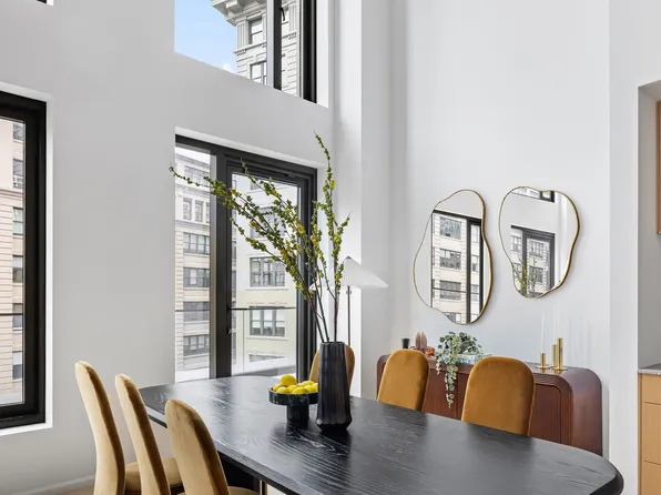 30 Front Street image 4 of 36