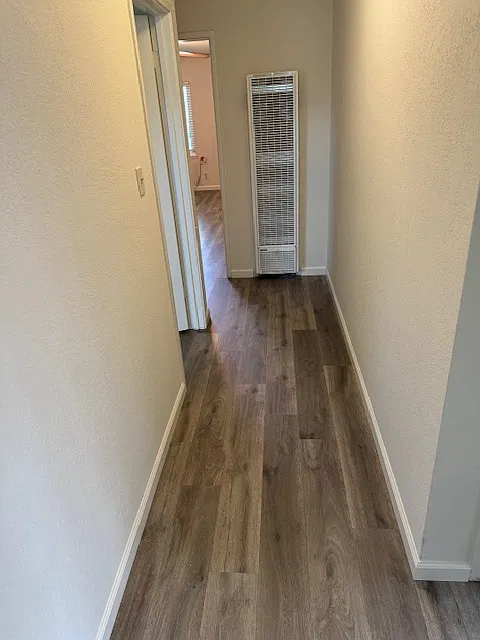2 bed, 976 sqft, $2,300 — Photo 2