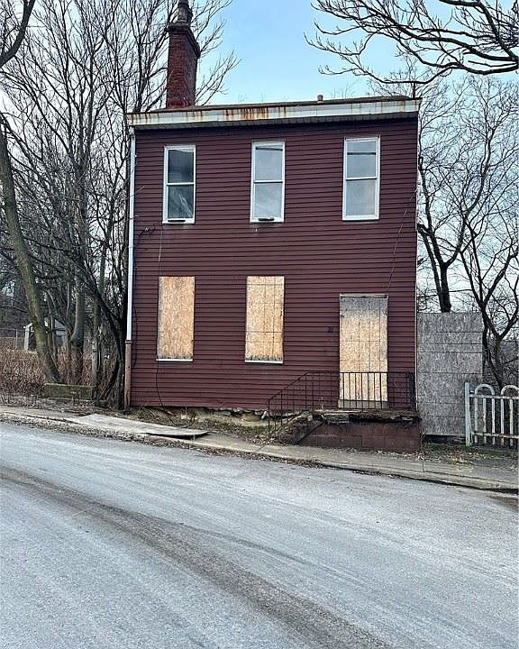 1st image of 21 Carrie St