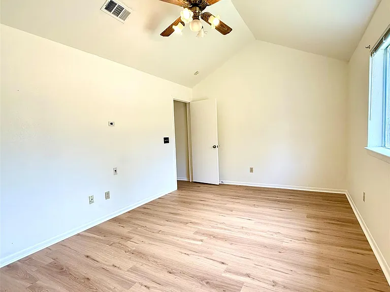 9631 Secretariat Dr — Photo 15