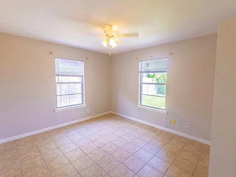 801 Citrus Terrace Dr — Photo 9