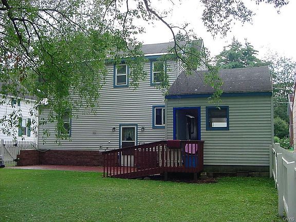 3rd image of 19 Bellrose Ave