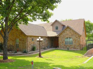 7110 Westover Dr, Granbury, TX 76049
