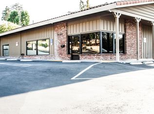 22301 Mulholland Hwy, Calabasas, CA 91302